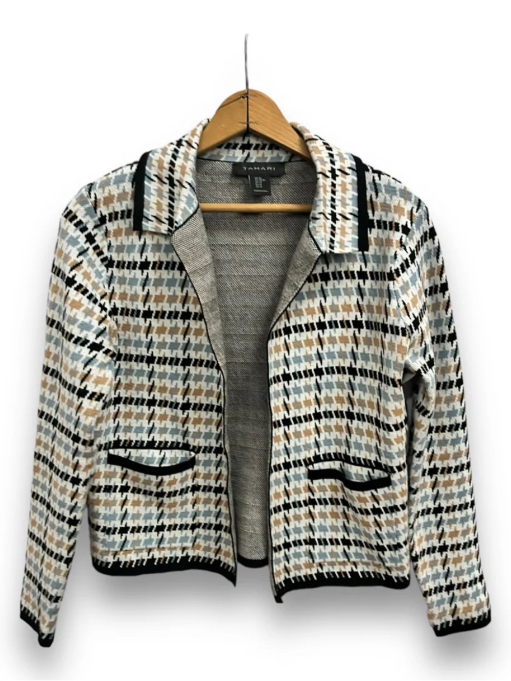 Tahari houndstooth sweater